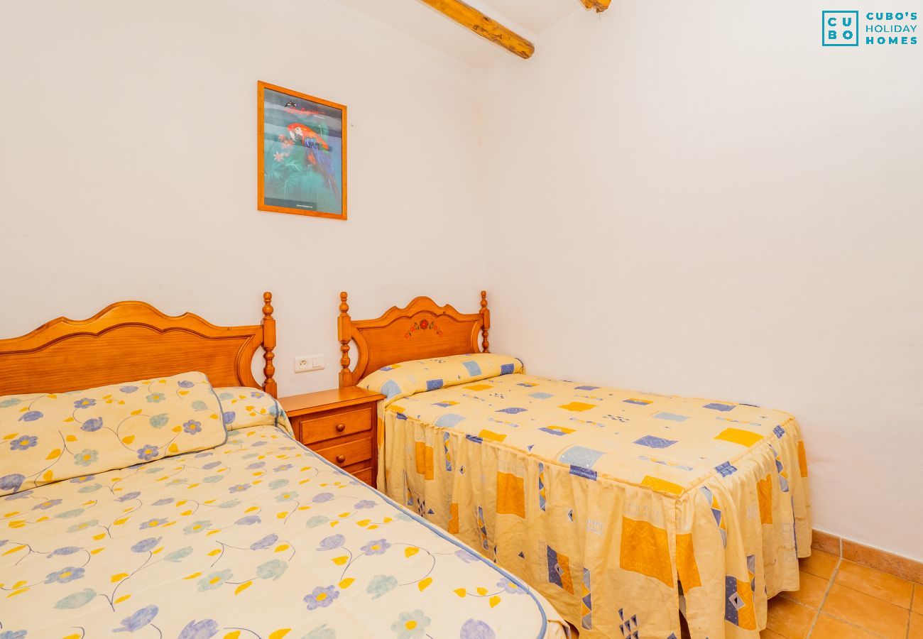 Cottage in Casabermeja - Cubo's Casa Buena Aventura Pool & Jacuzzy Included