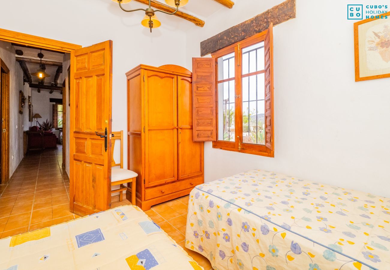 Cottage in Casabermeja - Cubo's Casa Buena Aventura Pool & Jacuzzy Included