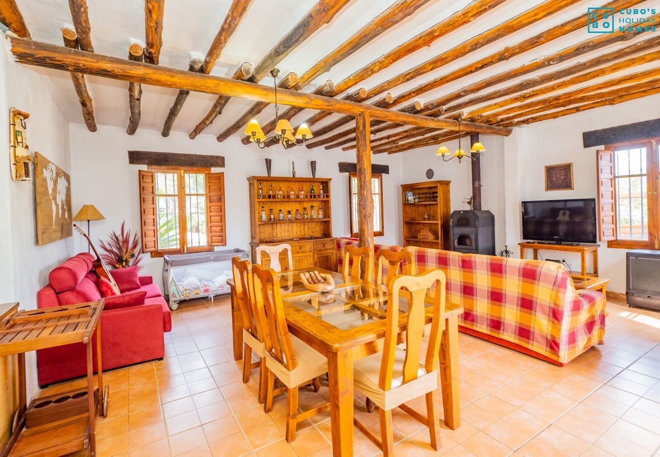 Cottage in Casabermeja - Cubo's Casa Buena Aventura Pool & Jacuzzy Included