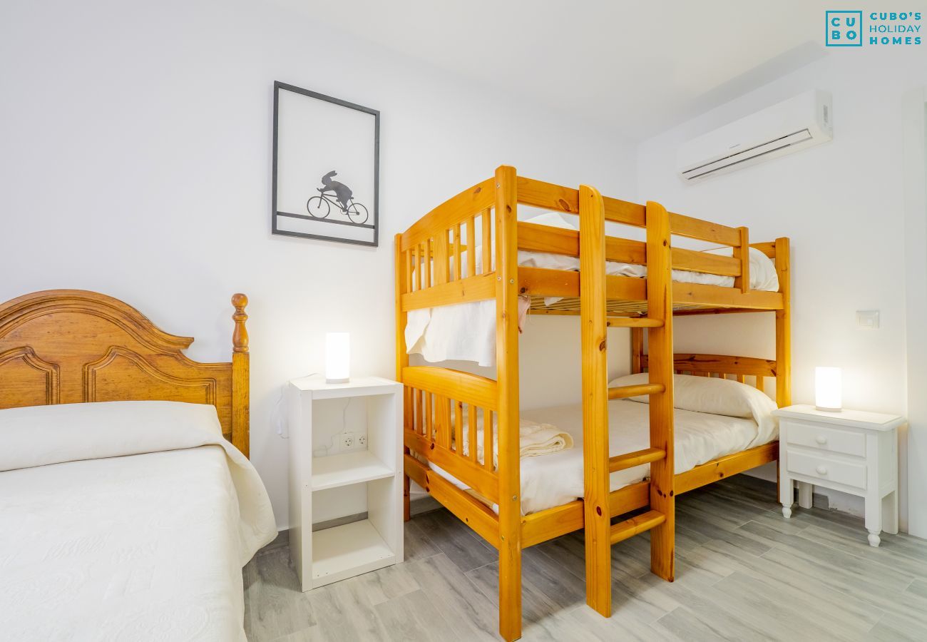 Children's bedroom of this rural house in Cártama