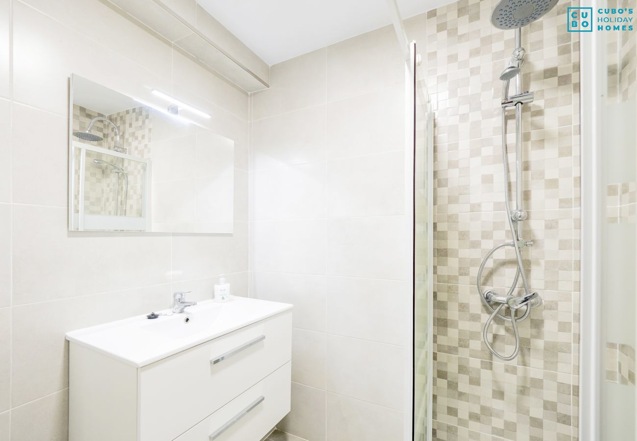 Bathroom of this rural house in Cártama