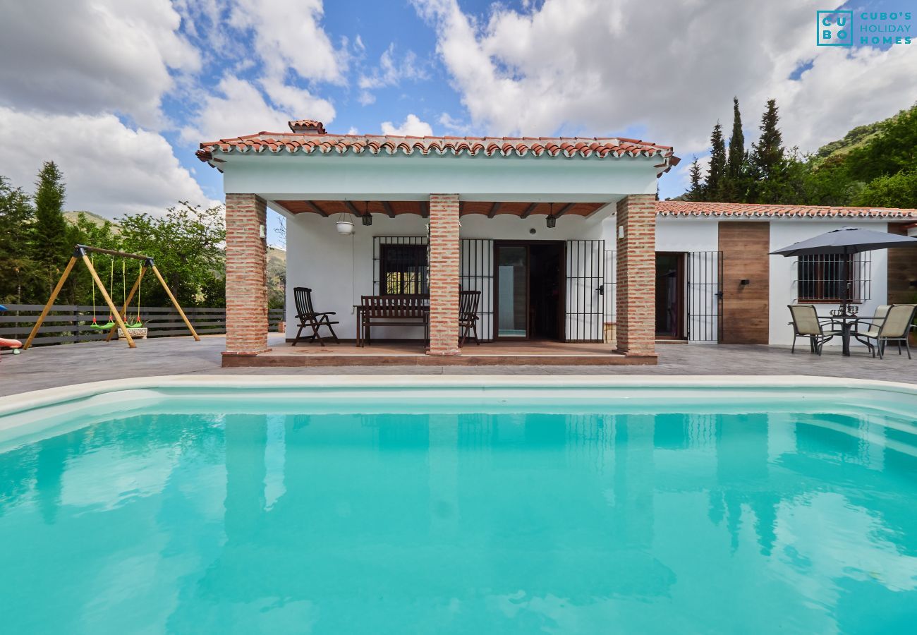 Pool of this farm in the Montes de Málaga