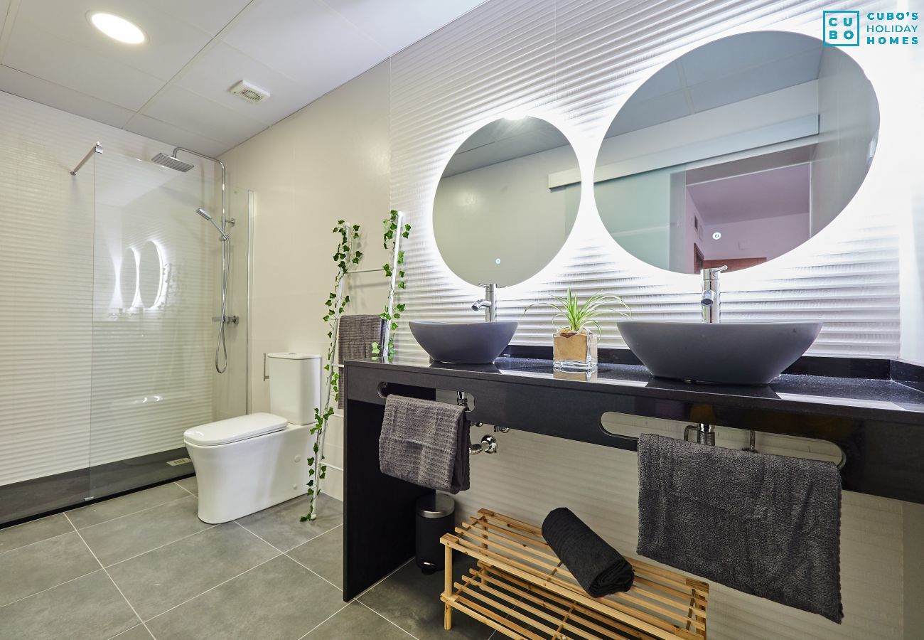 Bathroom of this farm in the Montes de Málaga
