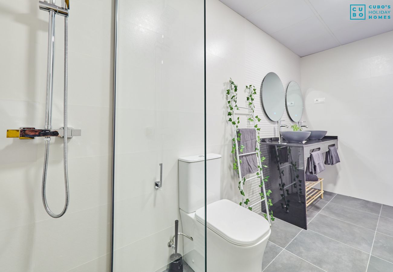 Bathroom of this farm in the Montes de Málaga