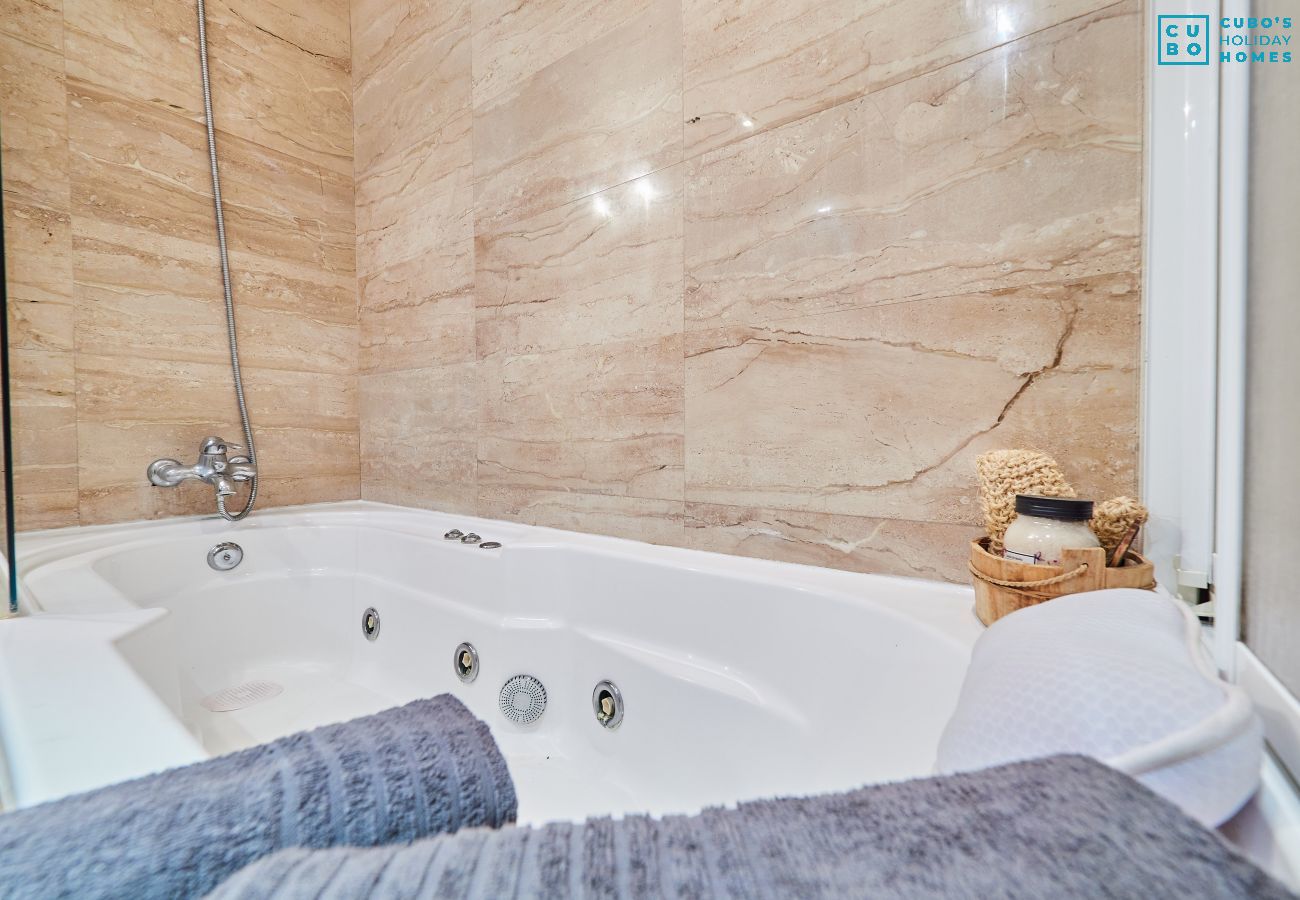 Bathroom of this farm in the Montes de Málaga