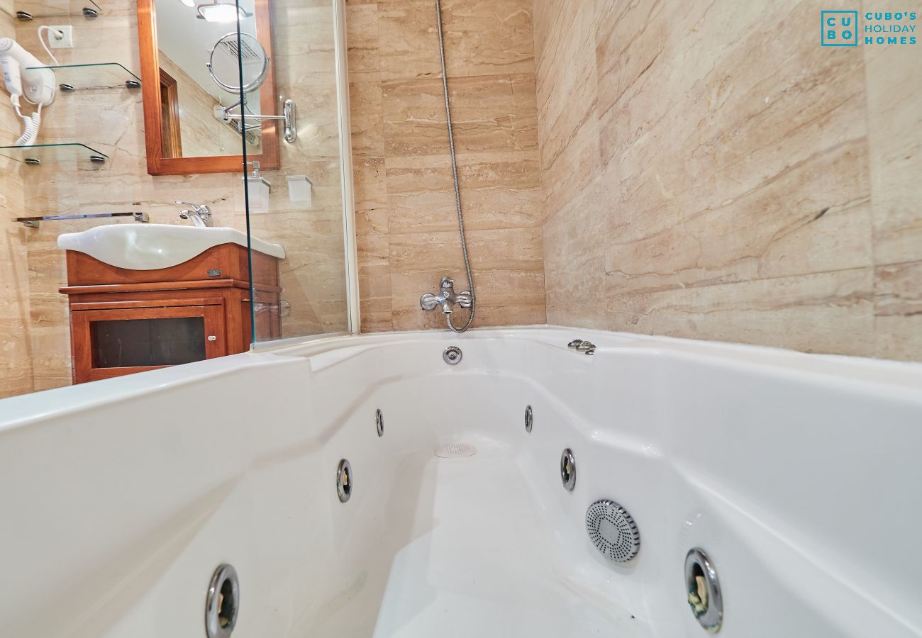 Bathroom of this farm in the Montes de Málaga