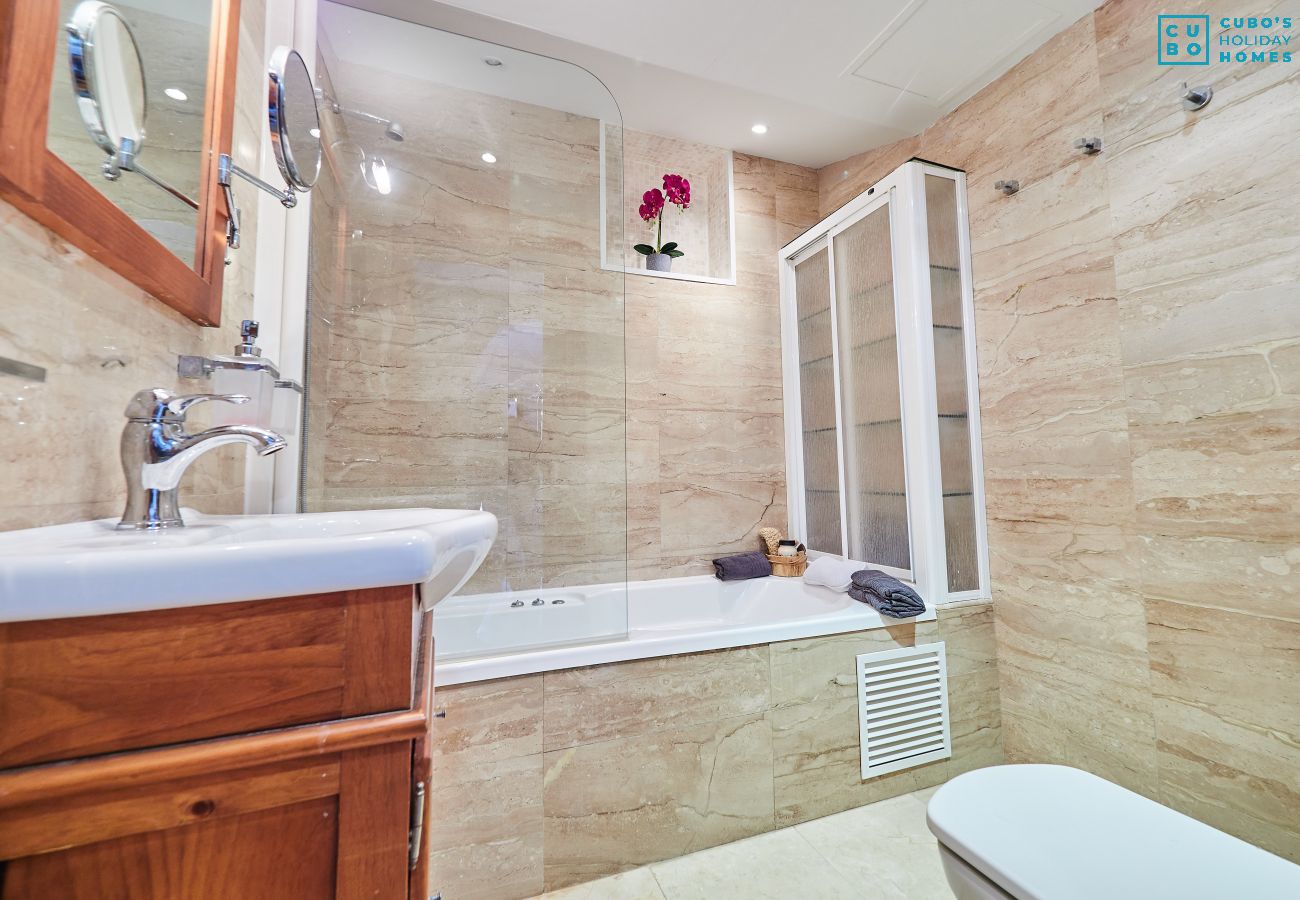 Bathroom of this farm in the Montes de Málaga