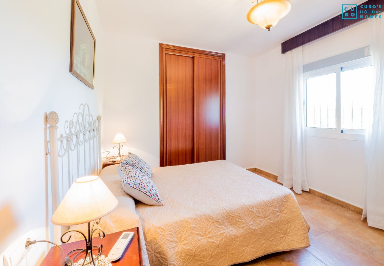 Bedroom of this rural house in Alhaurín el Grande