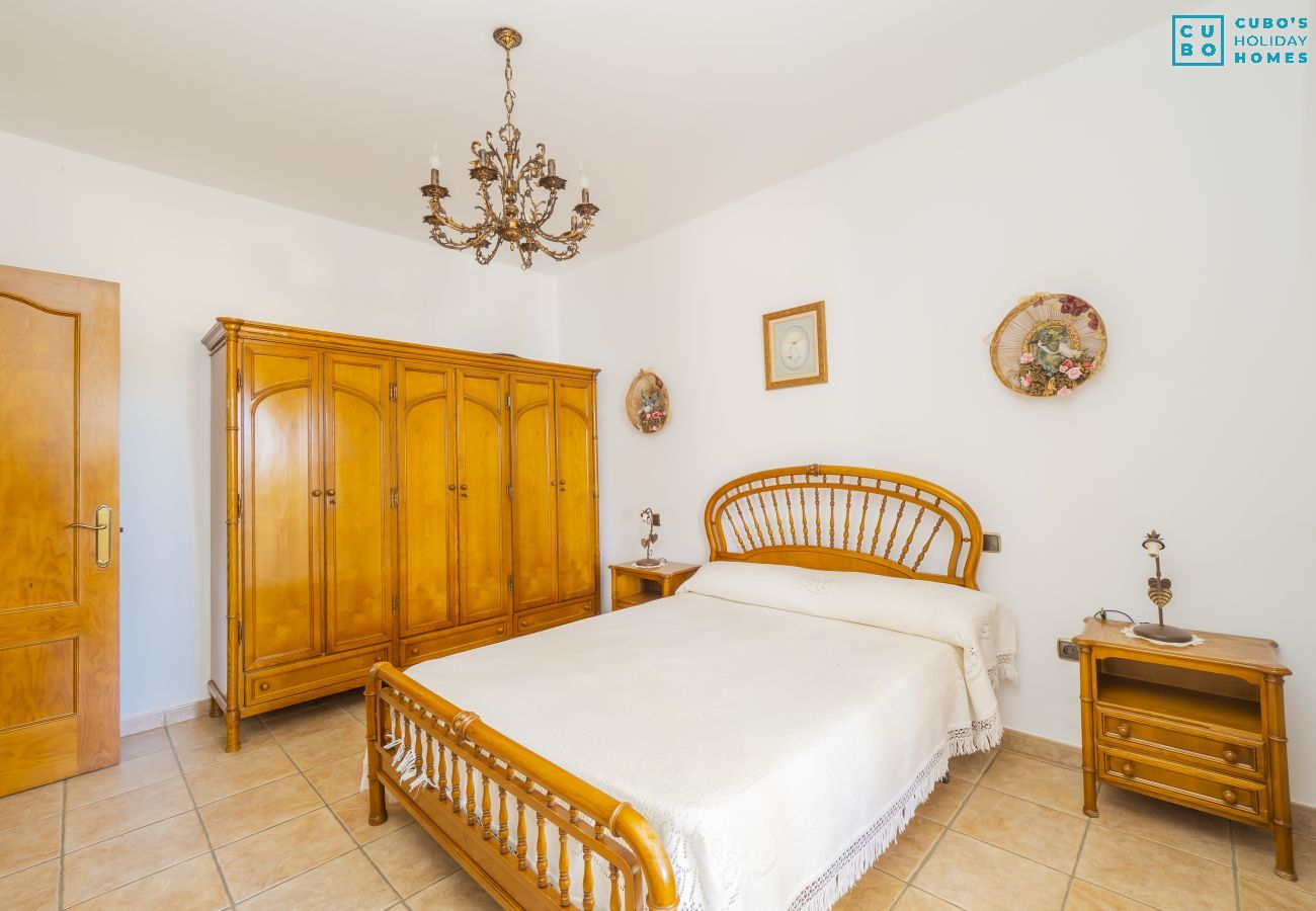 Bedroom of this chalet in Alhaurín el Grande
