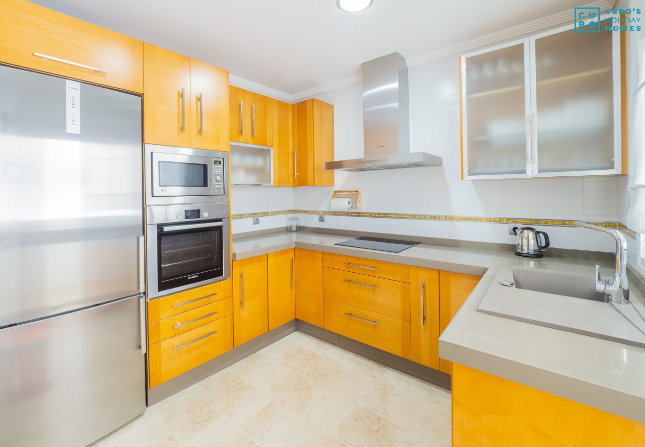 Kitchen of this apartment in Alhaurín el Grande