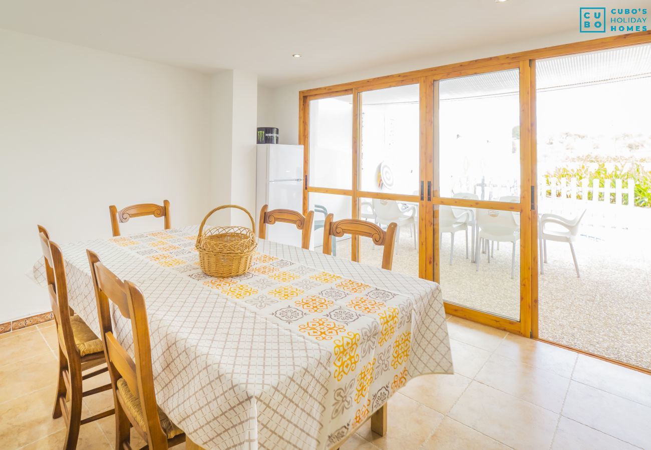 Dining room of this rural house in Álora, near the Caminito del Rey