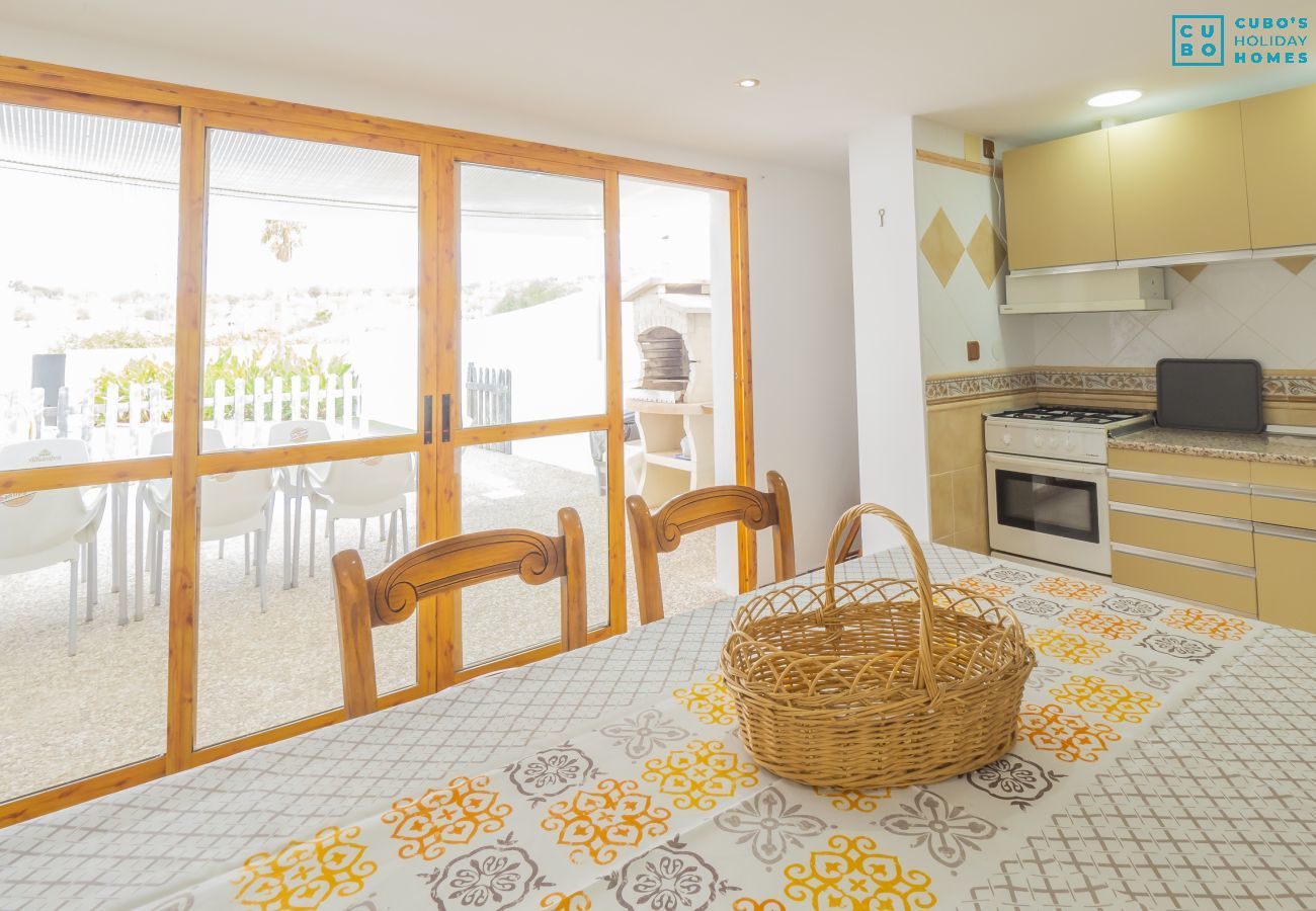 Dining room of this rural house in Álora, near the Caminito del Rey