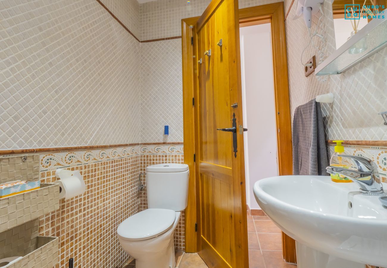 Bathroom of this rural house in Álora, near the Caminito del Rey