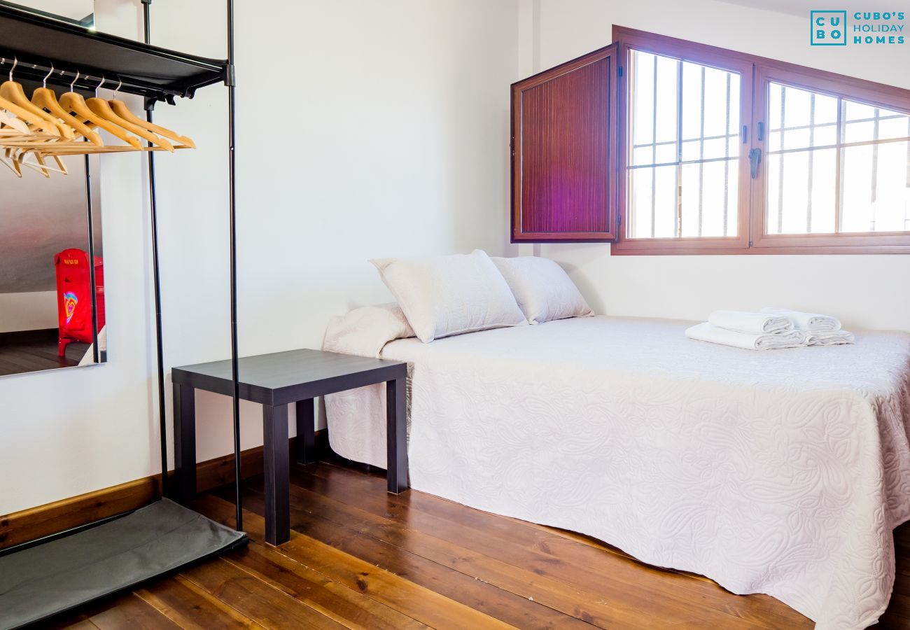 Bedroom of this rural house in Cártama