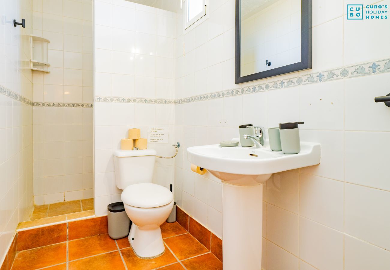 Bathroom of this studio in Cártama