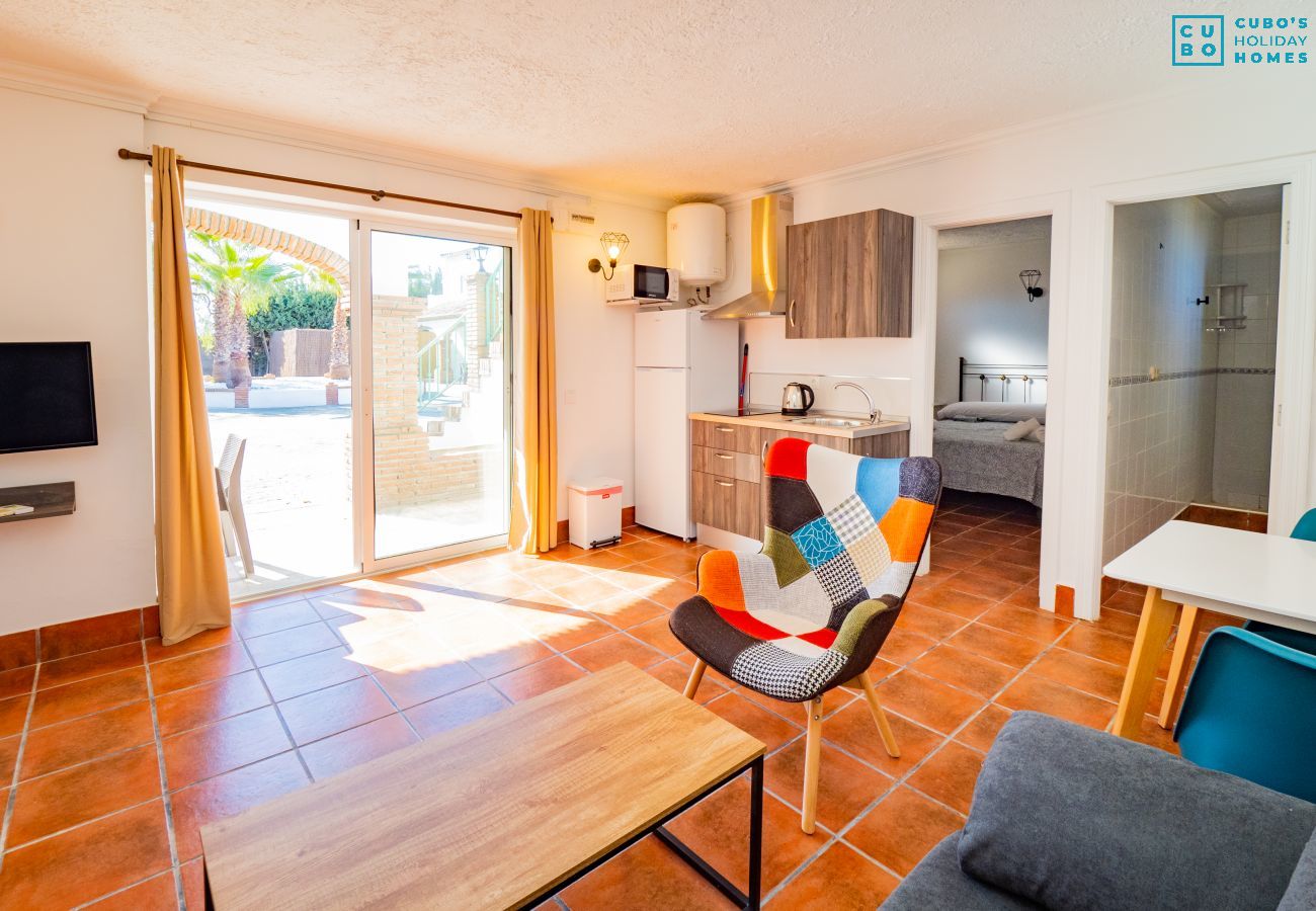 Living room of this studio in Cártama