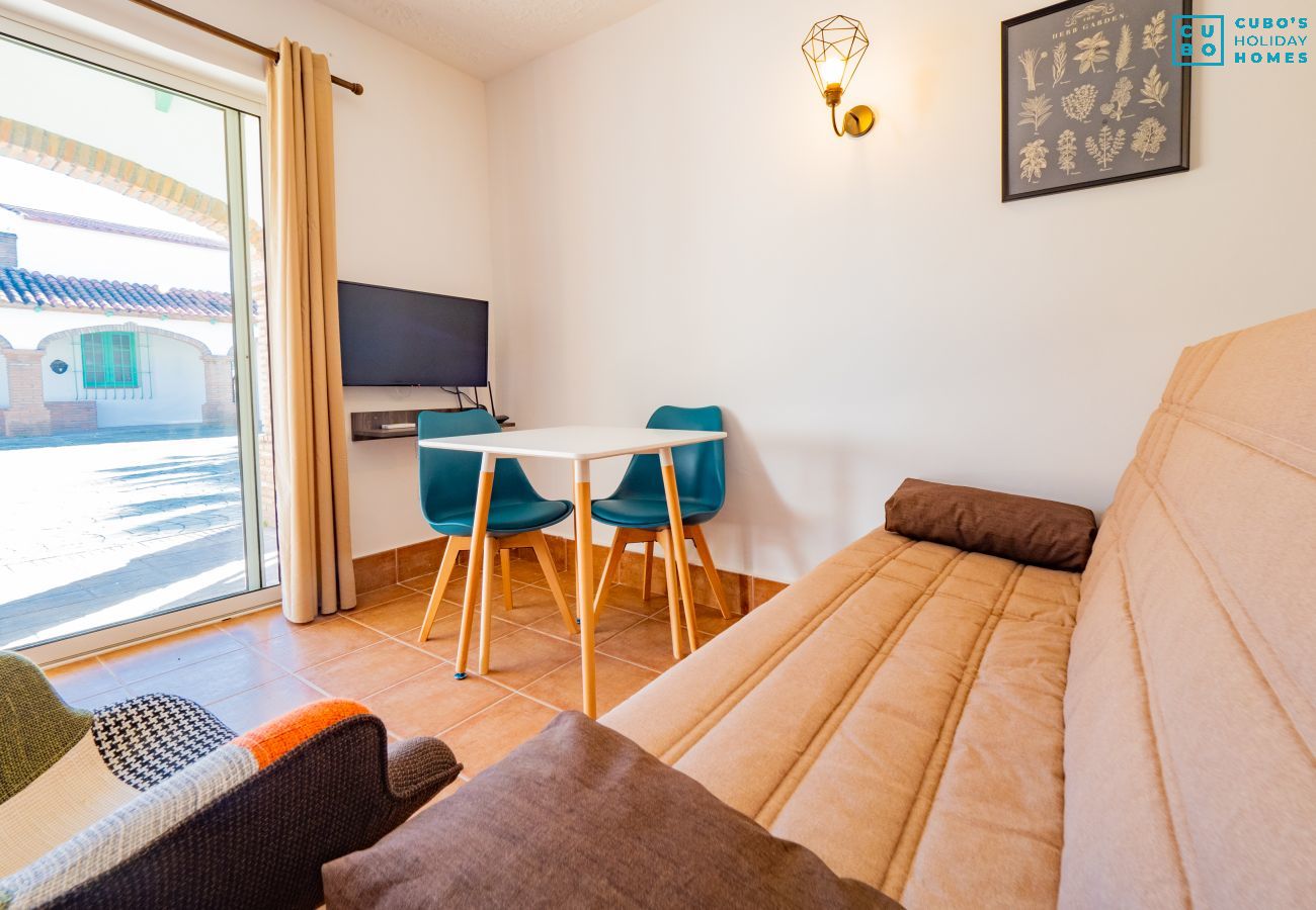 Living room of this studio in Cártama