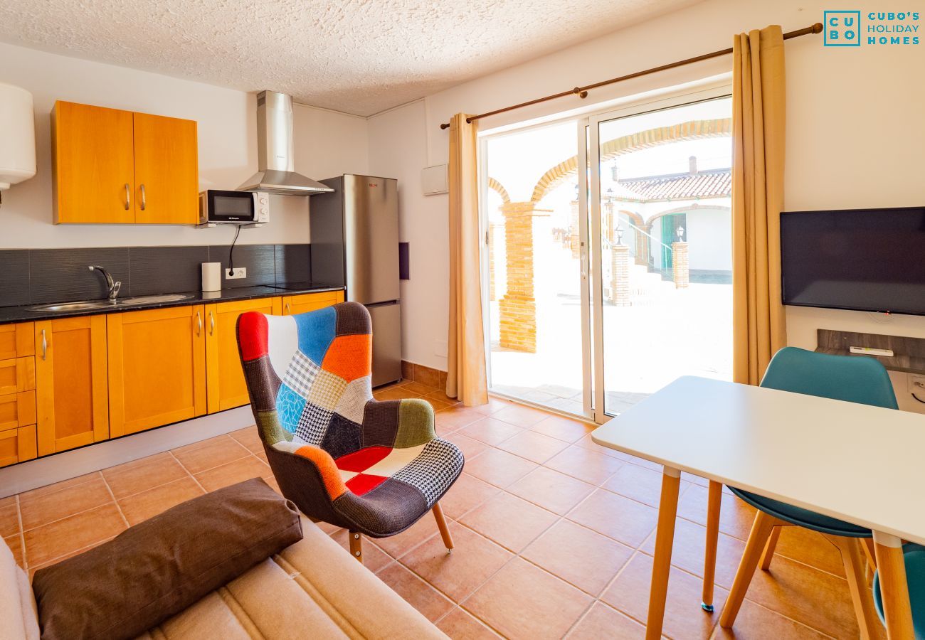 Living room of this studio in Cártama