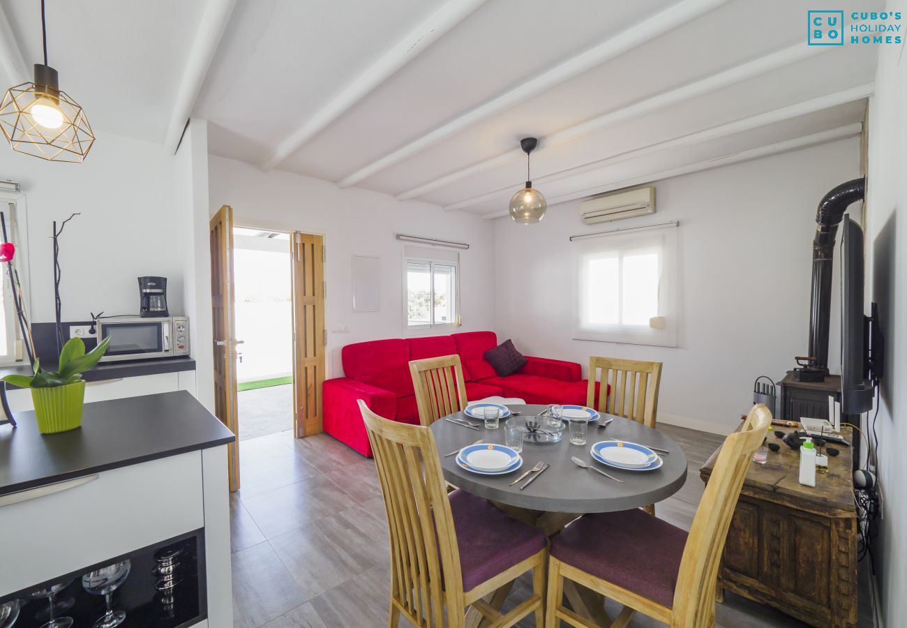 Cottage in Alhaurin de la Torre - Cubo's La Casita Blanca