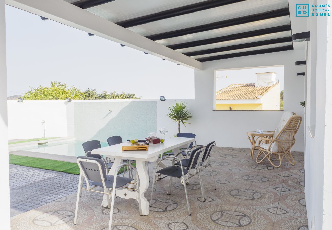 Cottage in Alhaurin de la Torre - Cubo's La Casita Blanca