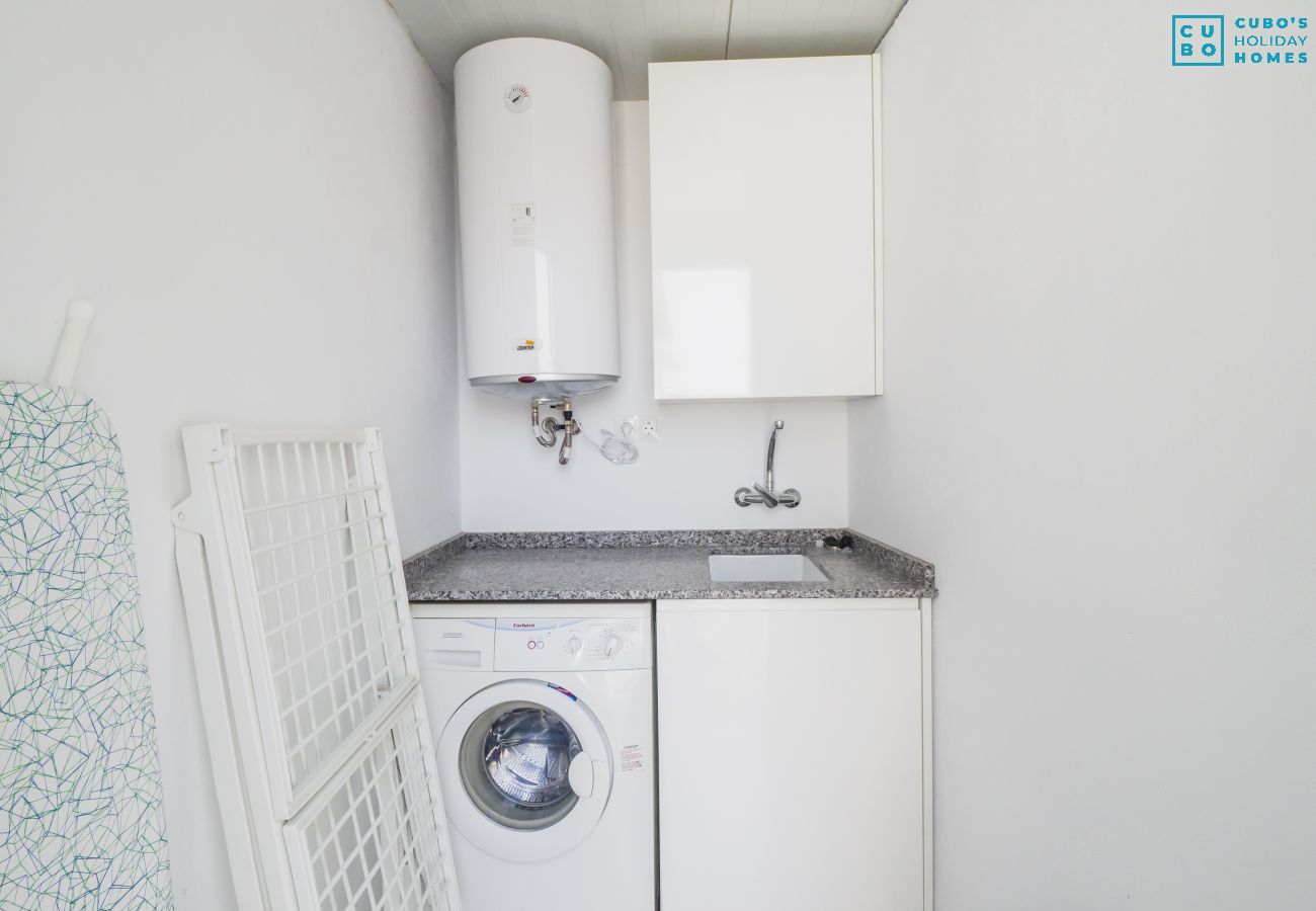 Cottage in Alhaurin de la Torre - Cubo's La Casita Blanca
