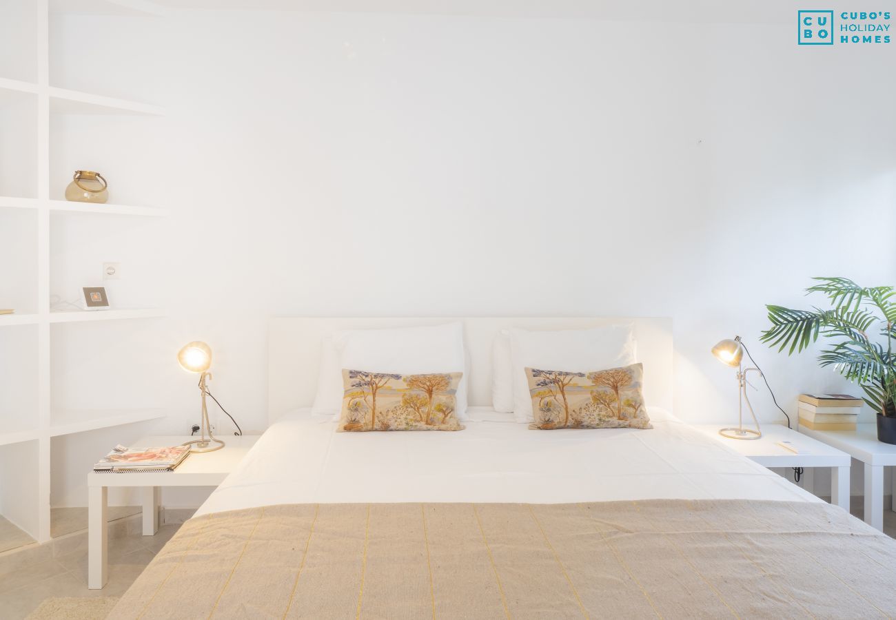 Chalet in Marbella - Cubo's Beach House Marbella Sun .