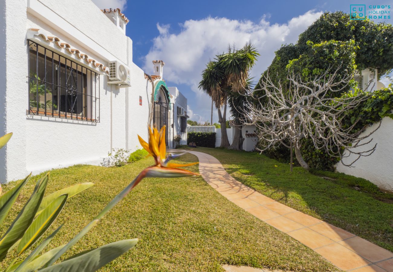 Chalet in Marbella - Cubo's Beach House Marbella Sun .