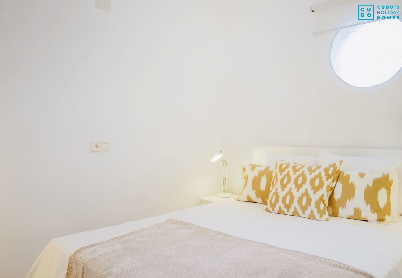 Chalet in Marbella - Cubo's Beach House Marbella Sun .
