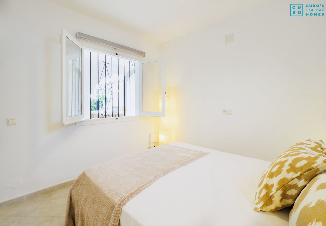 Chalet in Marbella - Cubo's Beach House Marbella Sun .