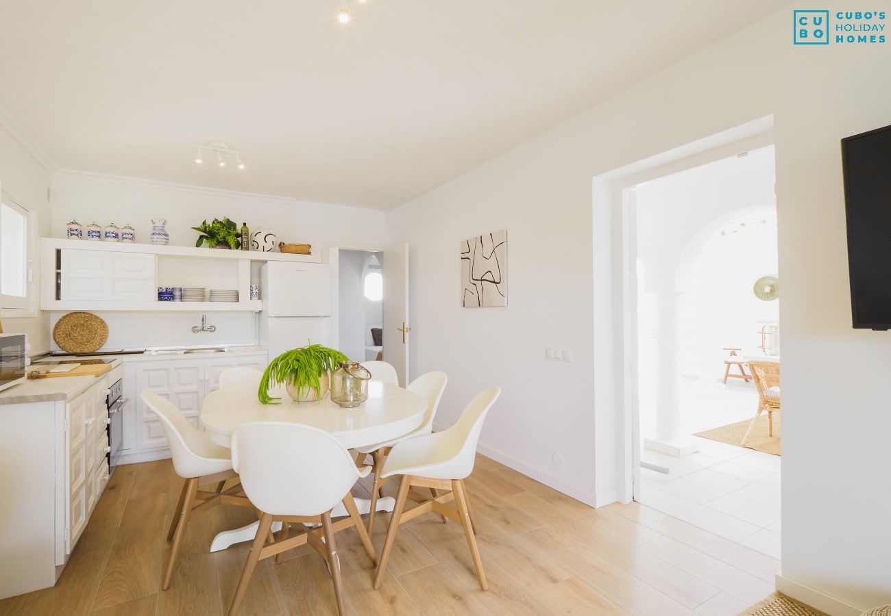 Chalet in Marbella - Cubo's Beach House Marbella Sun .