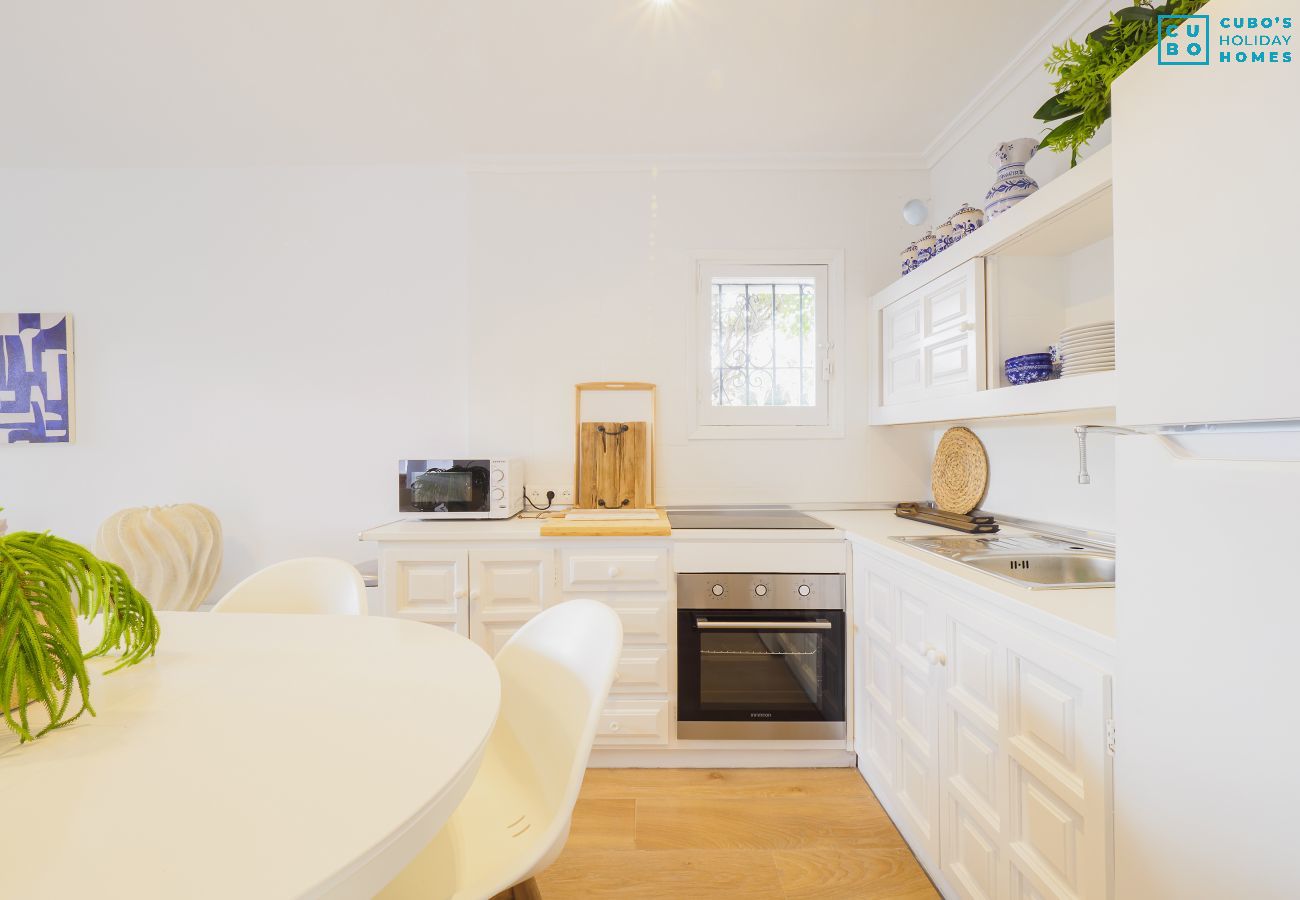 Chalet in Marbella - Cubo's Beach House Marbella Sun .