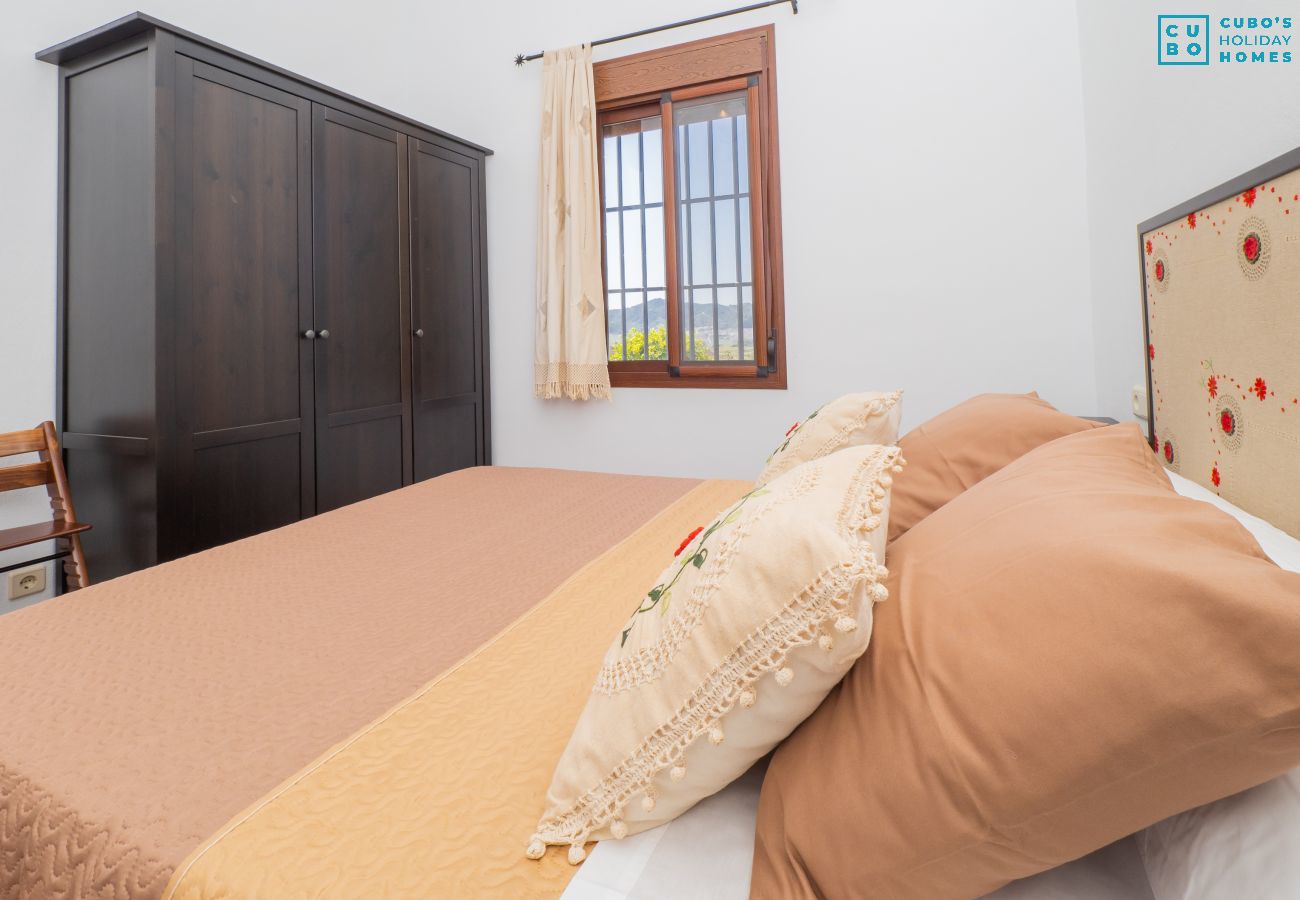 bedroom, exterior window, rural house