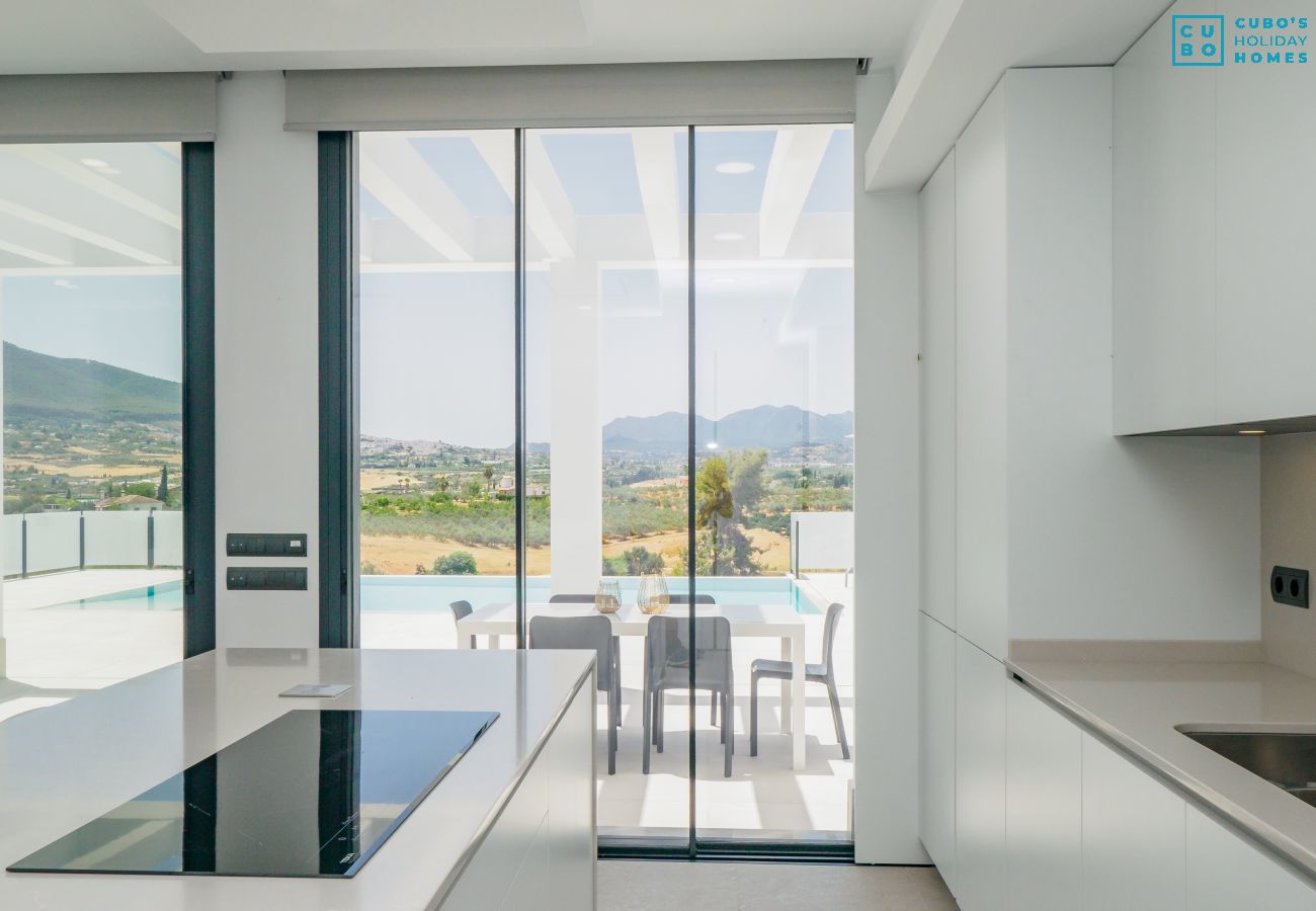 Villa in Alhaurín el Grande - Cubo's Los Javieles Infinity View Pool