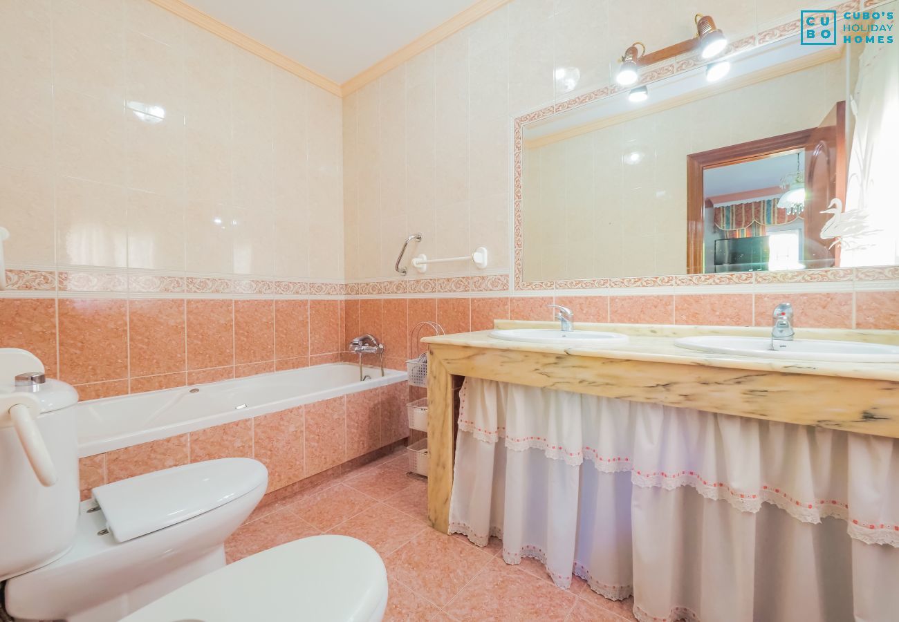 House in Alhaurin de la Torre - Cubo's Chalet de La Abuela