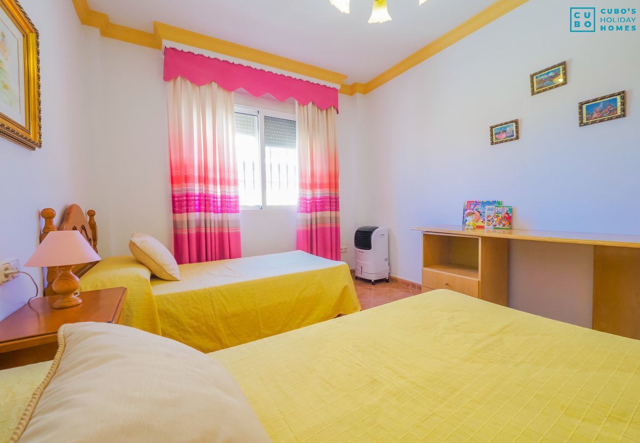 House in Alhaurin de la Torre - Cubo's Chalet de La Abuela