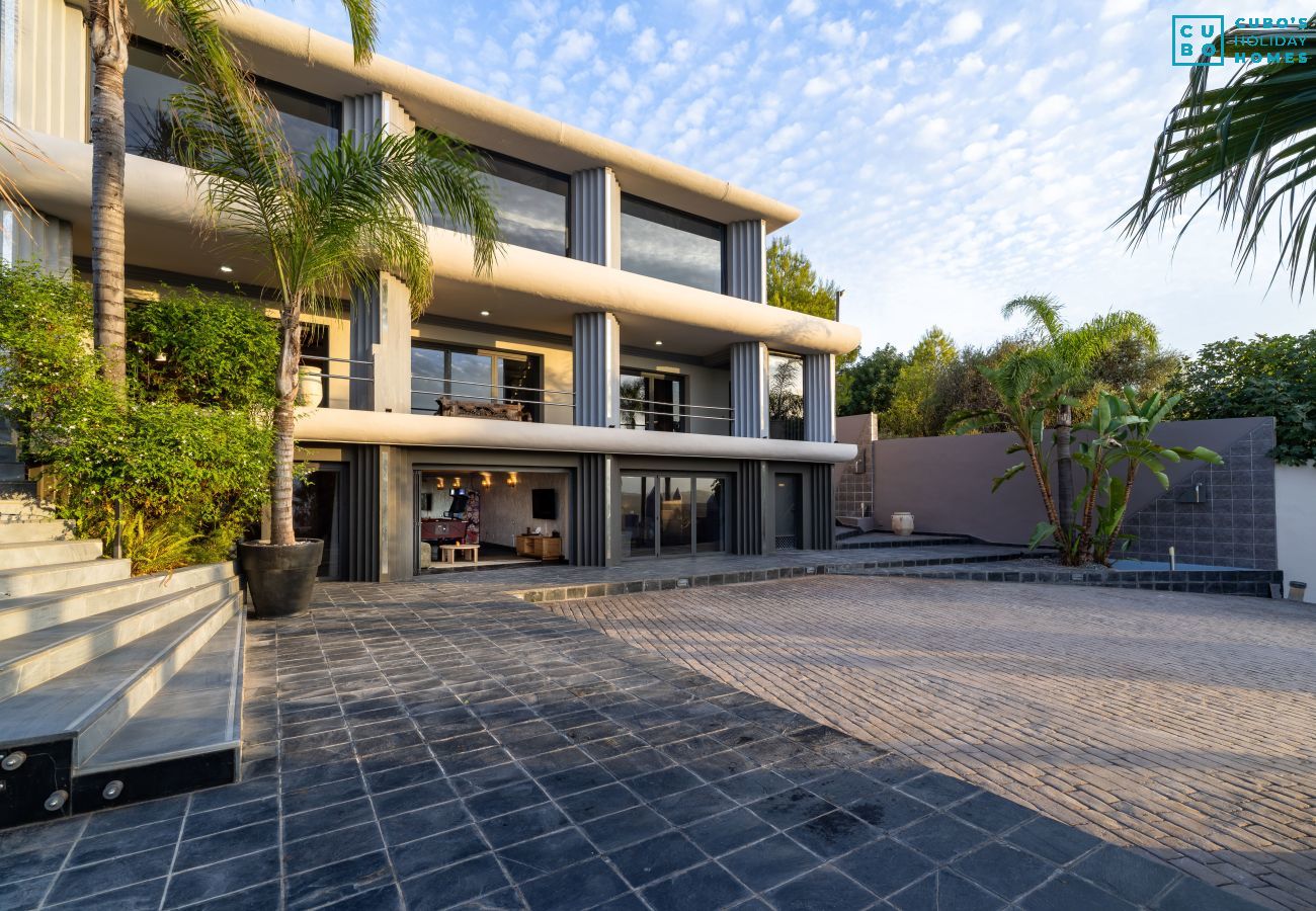 Villa in Alhaurín el Grande - Cubo's Villa Le Corbusier