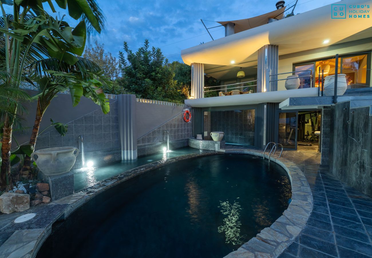 Villa in Alhaurín el Grande - Cubo's Villa Le Corbusier