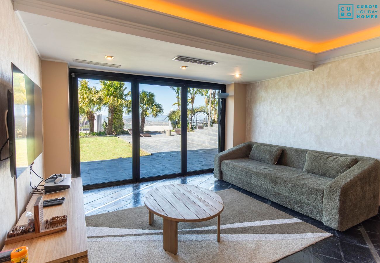 Villa in Alhaurín el Grande - Cubo's Villa Le Corbusier