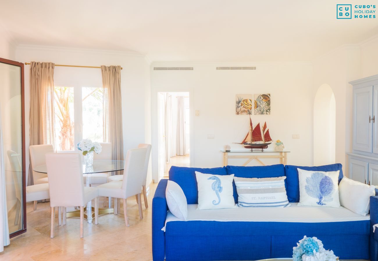 Apartment in Marbella - Cubo's Marbella Costa del Sol Parking Incluido