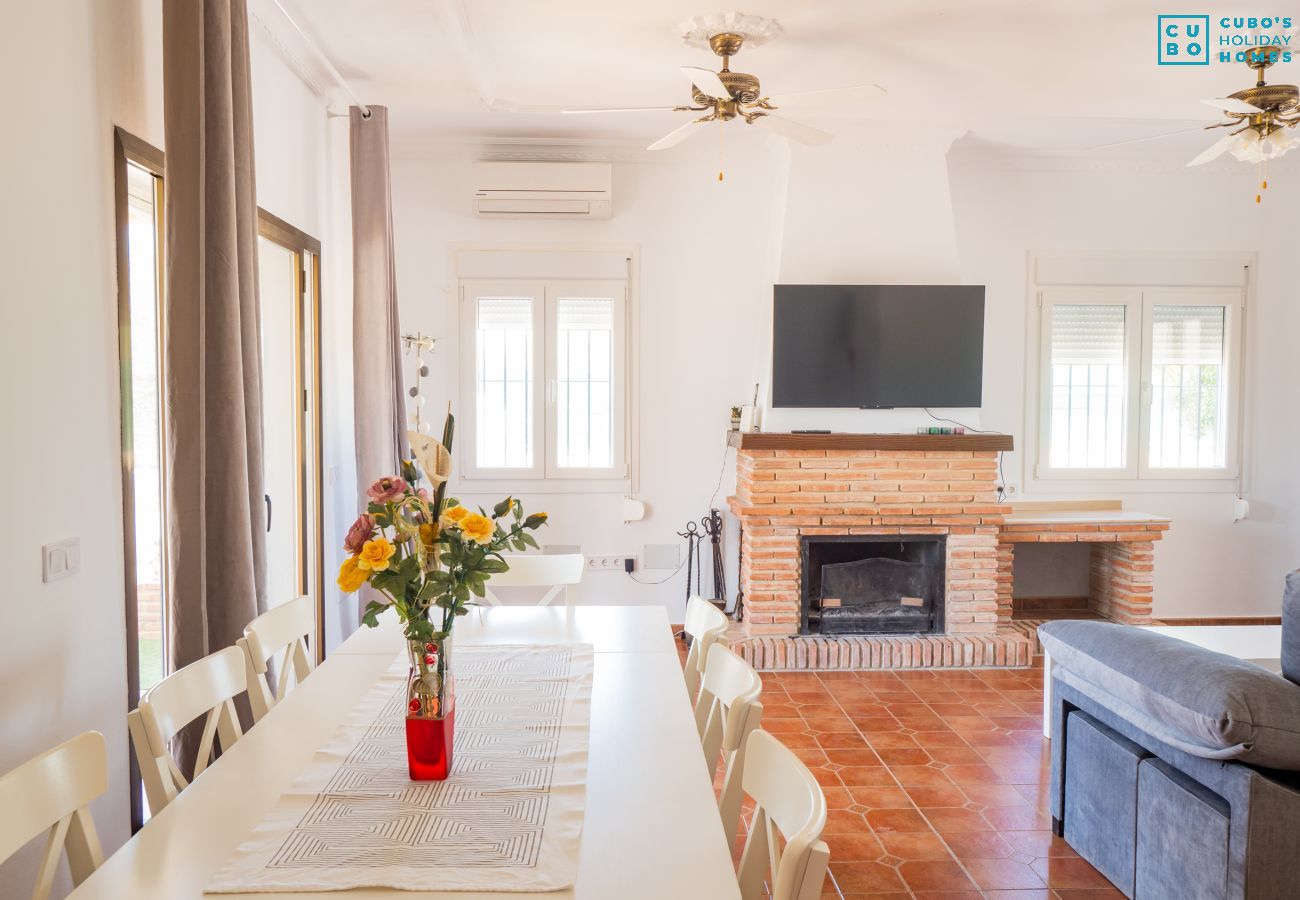 Villa in Alhaurin de la Torre - Cubo's Villa Blanca Alhaurin