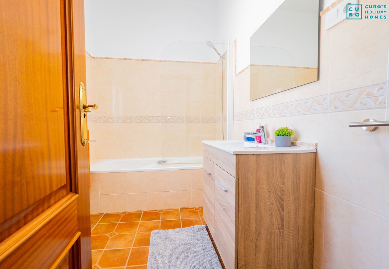 Villa in Alhaurin de la Torre - Cubo's Villa Blanca Alhaurin