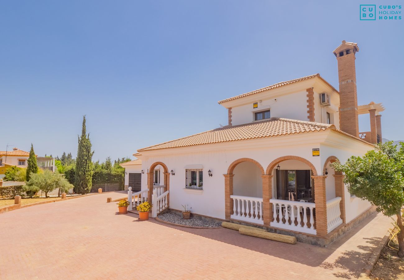 Villa in Alhaurin de la Torre - Cubo's Villa Blanca Alhaurin