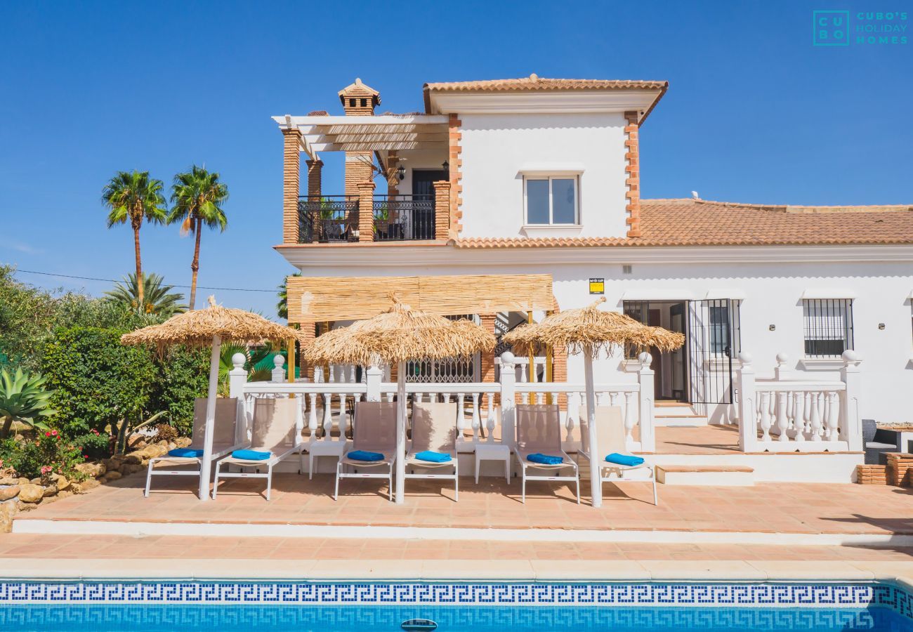 Villa in Alhaurin de la Torre - Cubo's Villa Blanca Alhaurin