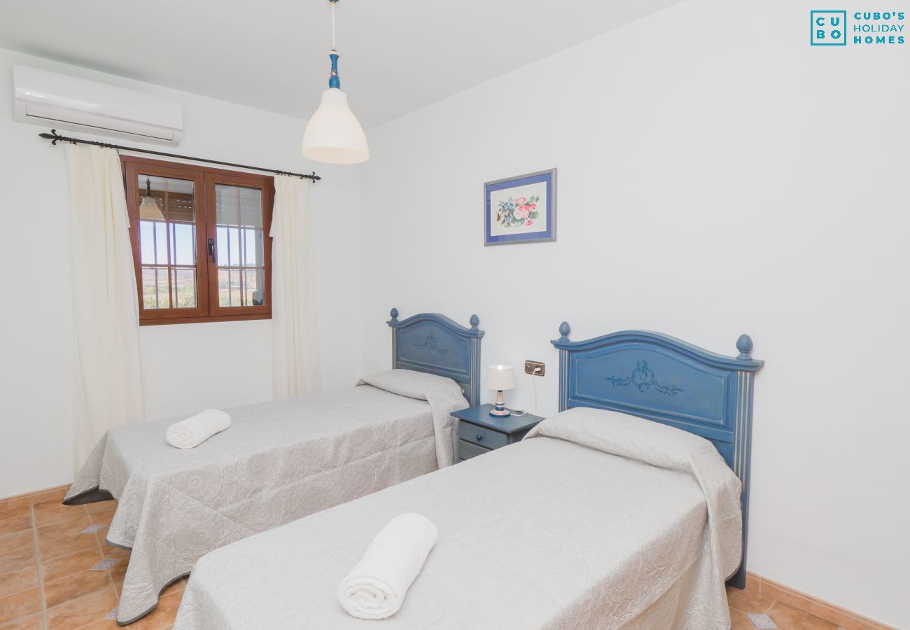 Cottage in Alhaurín el Grande - Cubo's Villa Ainhoa