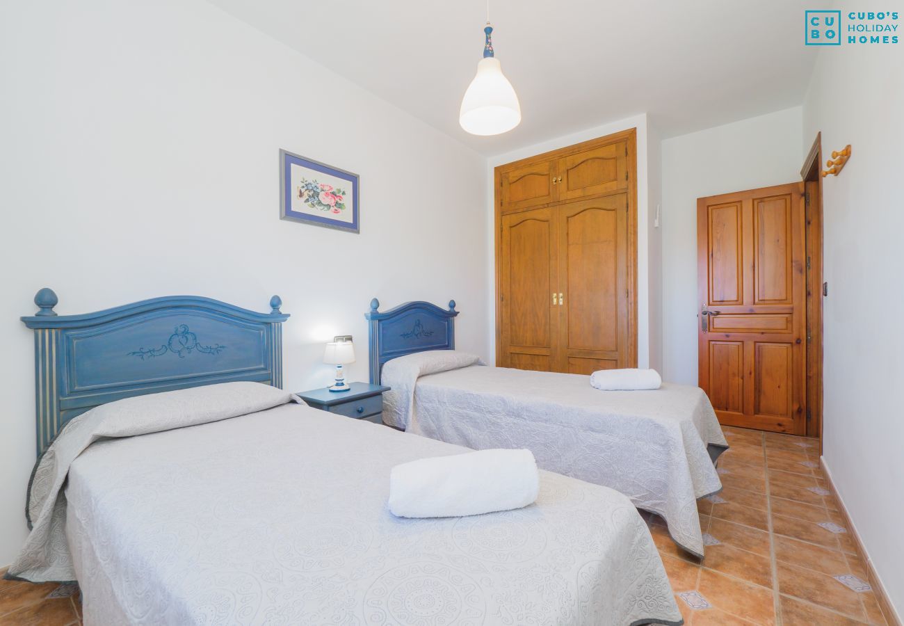 Cottage in Alhaurín el Grande - Cubo's Villa Ainhoa