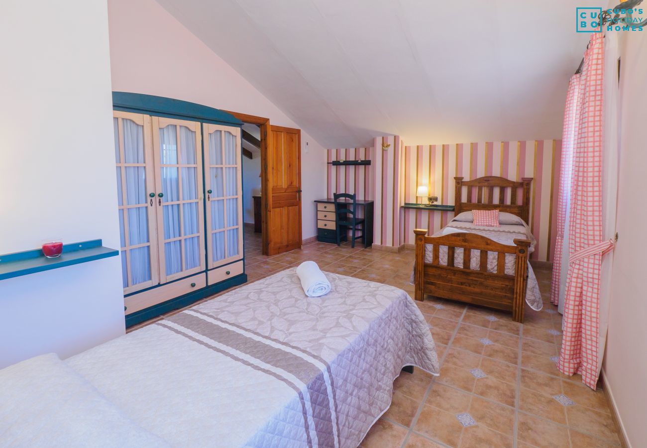 Cottage in Alhaurín el Grande - Cubo's Villa Ainhoa