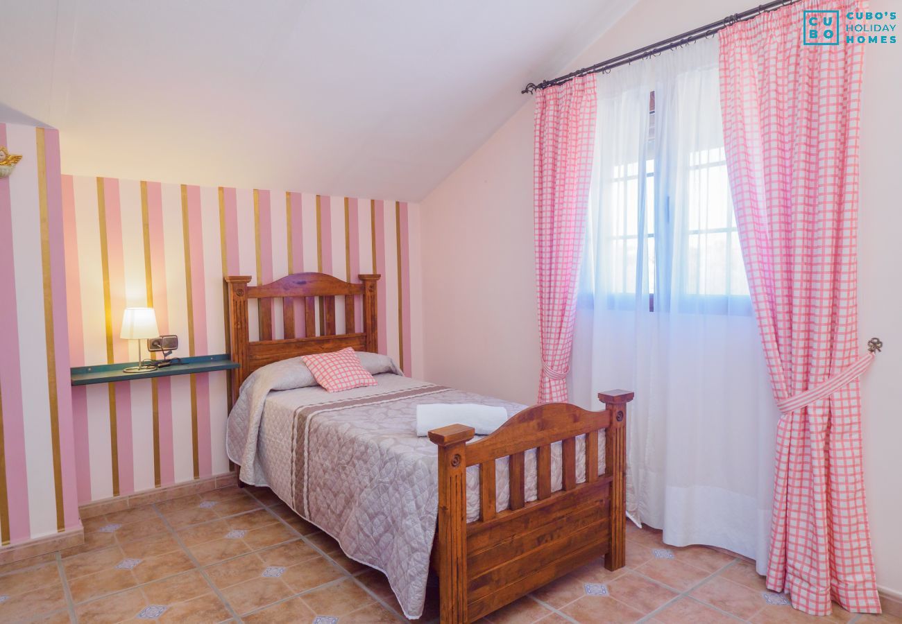Cottage in Alhaurín el Grande - Cubo's Villa Ainhoa