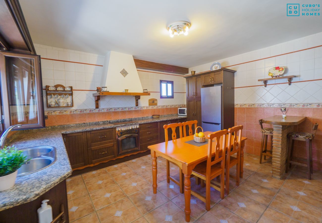 Cottage in Alhaurín el Grande - Cubo's Villa Ainhoa