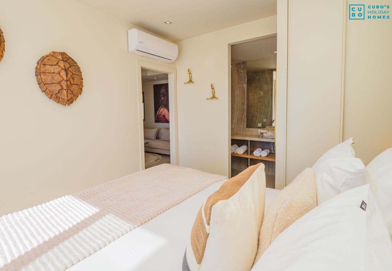 Apartment in Marbella - Cubo's Romana Playa Luxury Apartment 547 Sea View