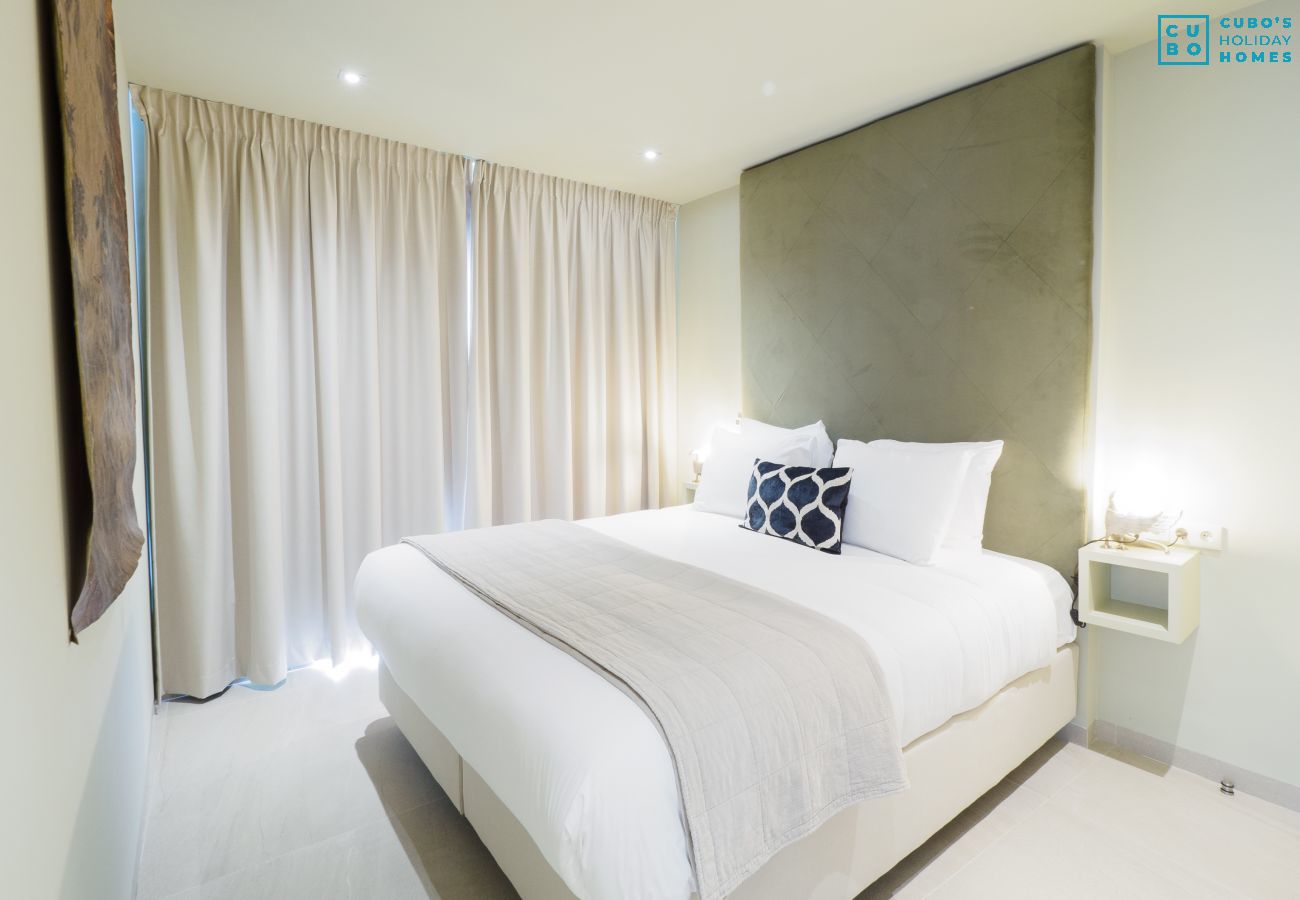 Apartment in Marbella - Cubo's Romana Playa Luxury Apartment 547 Sea View